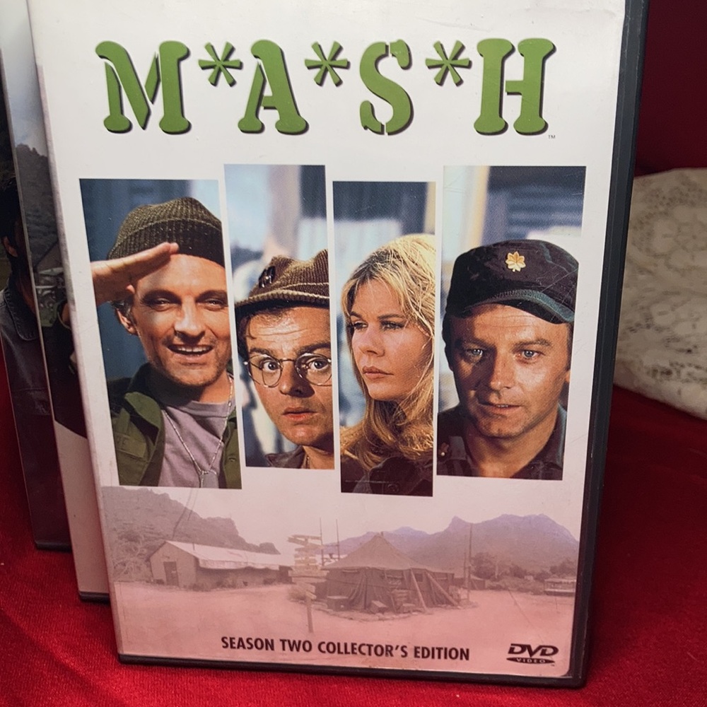 🎉HP🎉M*A*S*H Collectors edition Season 2 DVD Set